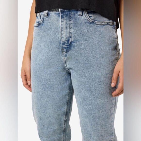 NOISY Straight Mom Jeans - Picture 4 of 7